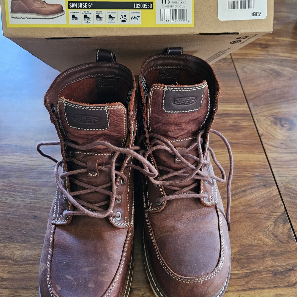 Keen Brown Leather Ankle-High Boots with Moc-Toe Stitching